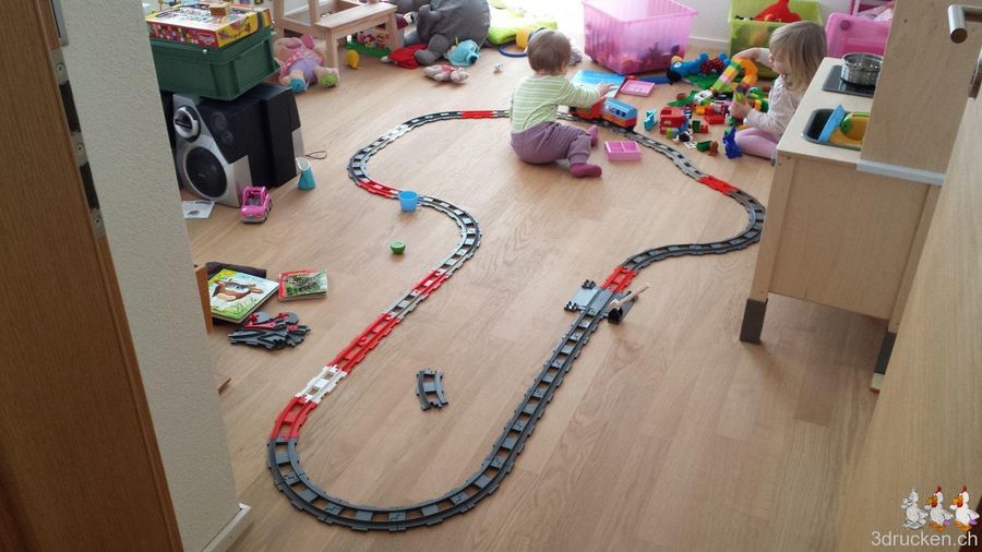 Lego Duplo Eisenbahnstrecke verlängert