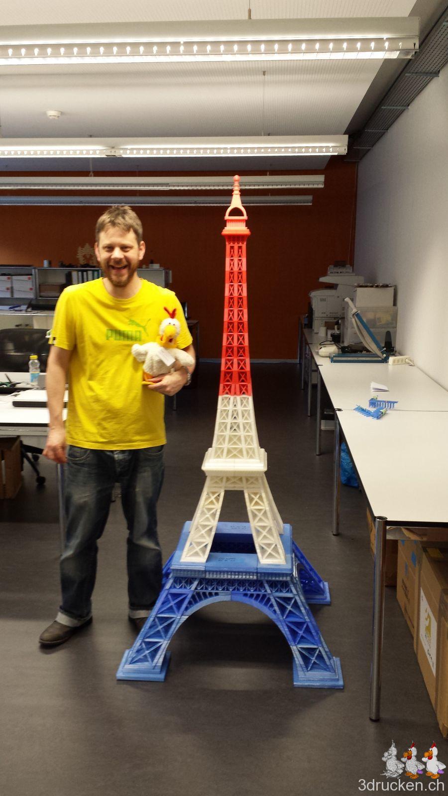 Grosser Eiffelturm in 100 Teilen